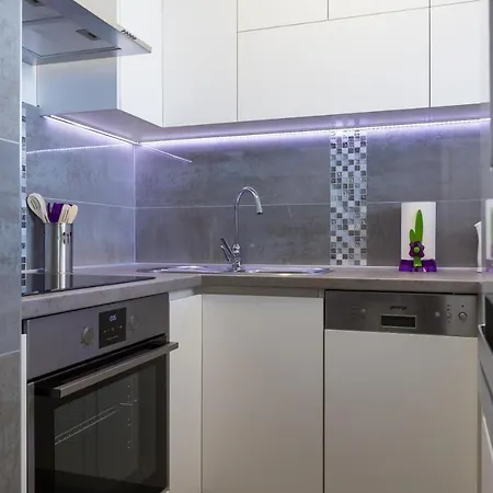 Lejlighed H&d - Two Bedroom With Balcony And Sea View *