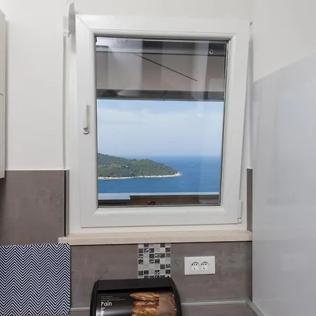 H&d - Two Bedroom With Balcony And Sea View アパート ドゥブロブニク