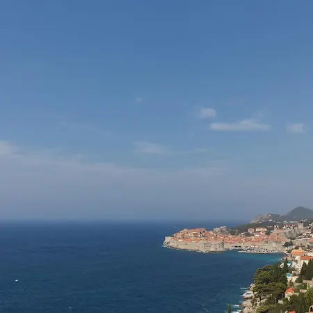 H&d - Two Bedroom With Balcony And Sea View دوبروفينك